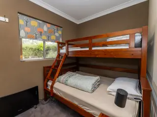Wombats Cottage bedroom