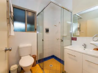 Kookaburra Cottage bathroom
